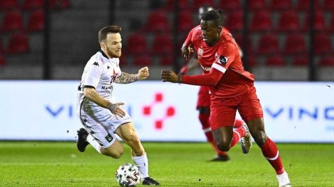 比利时寒夜中的激情：安特卫普主场一球小胜色格拉布鲁日