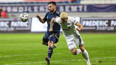 土超巅峰对决：卡斯帕萨激战费内巴切，蒂亚姆反戈一击定乾坤