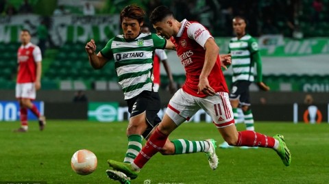 葡英绿茵鏖兵记