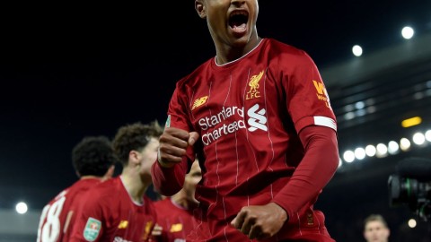 联赛杯红军点球制胜，枪手新星双响难救主