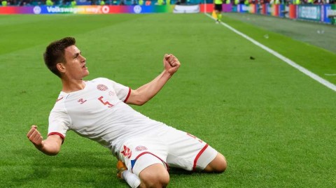 童话继续！丹麦四球大胜威尔士，多尔贝里闪耀阿姆斯特丹