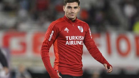 绿茵传奇之夜：阿尔瓦雷斯解放者杯独中六元神迹