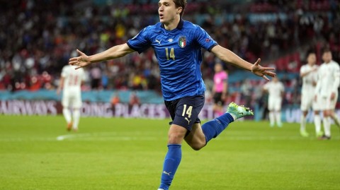 致命弧线改写战局，紫衫新王一战成名——小基耶萨终结西班牙控场神话