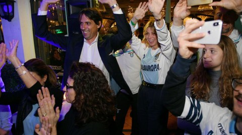 蓝鹰展翅，永恒之城的荣耀之夜：拉齐奥七夺意大利杯，因莫比莱与奖杯铭刻最浪漫瞬间