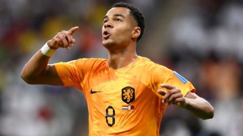 橙衣军团昂首晋级东道主黯然谢幕