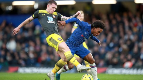 蓝军节礼日迷失斯坦福桥，圣徒高效两击掀翻青年军