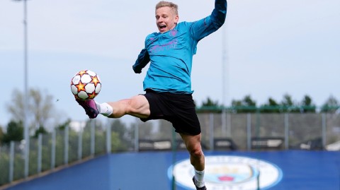 蓝月军团欧冠征程关键一役前的全力备战