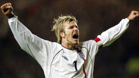 圆月弯刀的现代演绎：贝克汉姆长传为何仍是绿茵场上的绝技