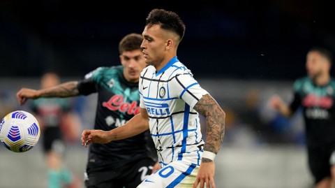 蓝黑军团连胜终结，马拉多纳球场的激烈鏖战——那不勒斯1比1逼平国际米兰