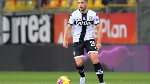 疫情重压下团结一心，帕尔马俱乐部全体人员放弃四月薪水