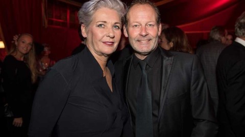 游子归家与橙色荣耀：布林德的阿姆斯特丹之夜