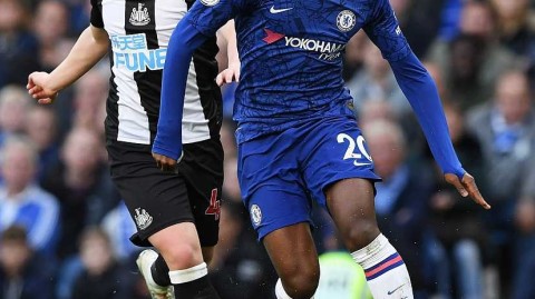 斯坦福桥之夜：阿隆索一剑封喉，蓝军力克喜鹊豪取五连胜