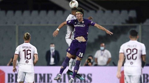 紫百合主场绽放：回顾佛罗伦萨完胜都灵的经典之夜