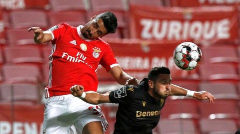 空场之下的光明球场：本菲卡用胜利守护最后的争冠希望