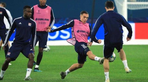 凛冬远征：里昂在圣彼得堡的欧冠搏命前夜