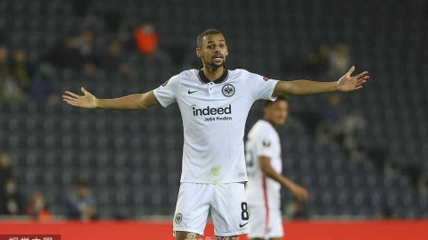 欧联杯激战土耳其 费内巴切与法兰克福握手言和