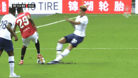 上海滩的友尽对决曼联热刺热身赛变全武行