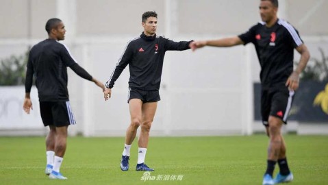 C罗雕塑级肌肉引热议 尤文图斯主场静候热那亚