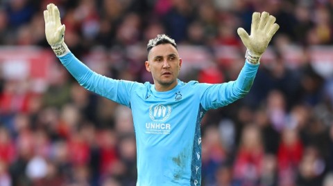 英超鏖战：城市球场硝烟起 森林一箭定江山