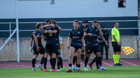 欧协联加时鏖战 圣科洛马力克佩尼邦特成功晋级