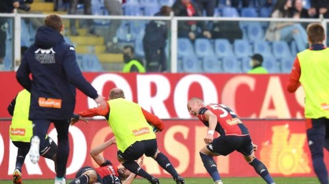 终场绝杀燃希望 热那亚主场力克卡利亚里