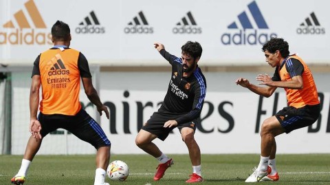 皇马完成西甲第七轮赛前最后一练，克罗斯伤愈复出在即