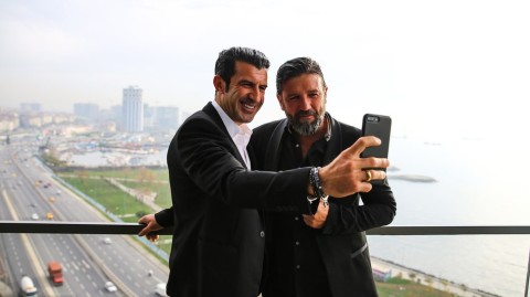 菲戈与坎德拉聚首伊斯坦布尔，共话足球魅力与城市情缘