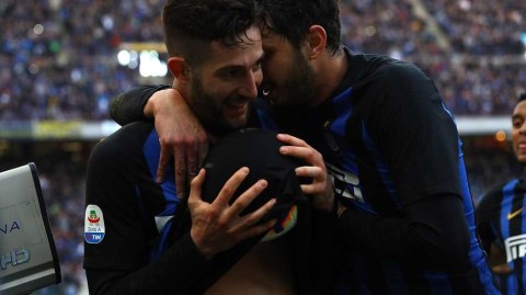 梅阿查的蓝黑赞歌：一场属于斗士的胜利