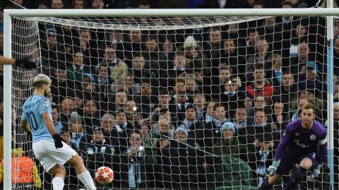 伊蒂哈德风暴！曼城七球狂屠沙尔克，阿圭罗引领蓝月亮的欧冠璀璨夜