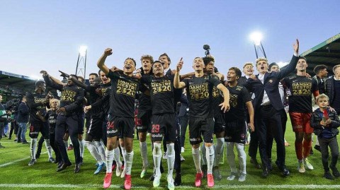 丹麦童话在盛夏绽放：中日德兰狼群嚎叫，登顶丹超王座