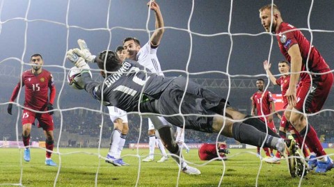 埃里温雨夜，德国战车七连胜完美收官世预赛