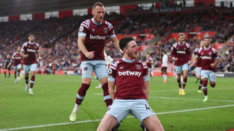 圣玛丽球场激战平局赖斯世界波难救铁锤帮