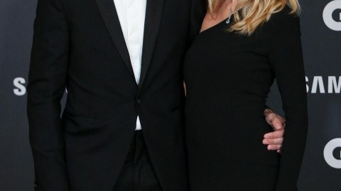 莫拉塔携爱妻闪耀GQ盛典，九年情路风雨与星光同行