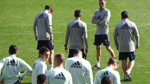 剑指基辅：西班牙国家队高强度备战，青春风暴欲再袭乌克兰