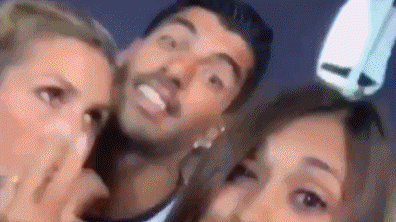 梅西与安东内拉伊比萨甜蜜度假 巴萨好友齐聚狂欢