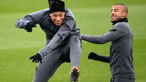 姆巴佩训练场上演快乐足球，巴黎圣日耳曼轻松迎战布鲁日