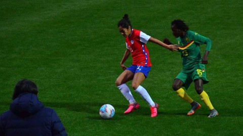 安塔利亚的眼泪与欢笑：智利女足踏平喀麦隆，历史首闯奥运殿堂