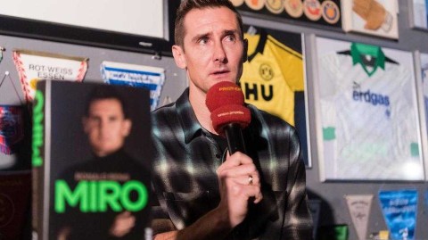 K神不老传奇：从木匠到世界杯射手王的非凡之路