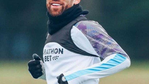 曼城新春集训欢乐多 蓝月亮众将笑迎下半程