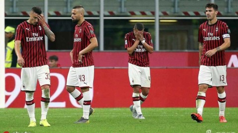 从深渊到曙光：红黑军团至暗时刻后的复兴之路