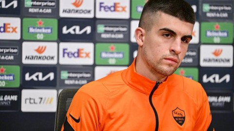 罗马决战阿贾克斯前夕 主帅丰塞卡出席欧联杯赛前新闻发布会