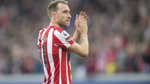 埃里克森生涯转折点：从拒绝曼联到重返英超的心路历程