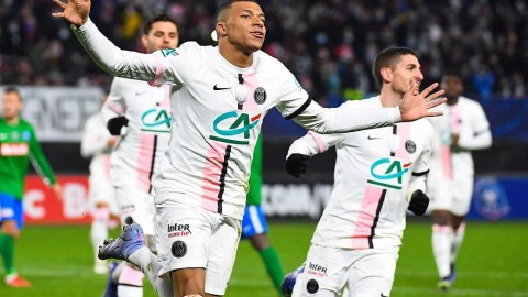 璀璨星光映照绿茵 法国杯巴黎客场轻取晋级