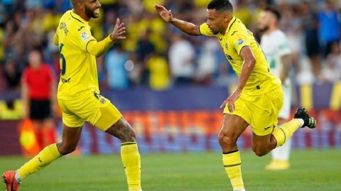 情歌球场四球奏凯 黄色潜水艇强势启航