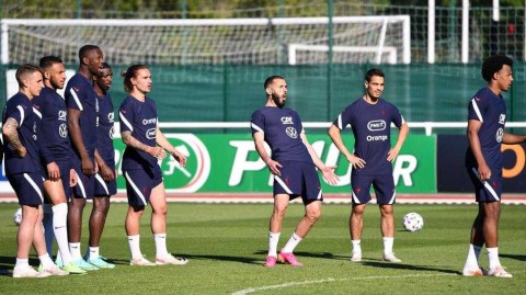 决战前夕：克莱尔方丹的最后一课，法兰西的雄心在阳光下闪耀