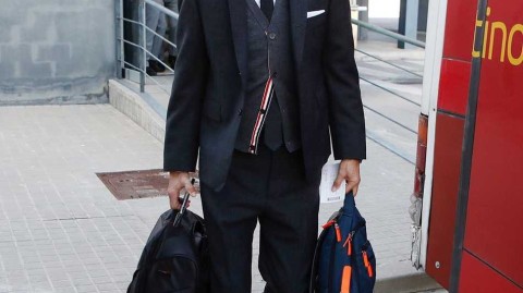 巴萨客战那不勒斯上演西装战役 Thom Browne打造的红蓝军团男模天团