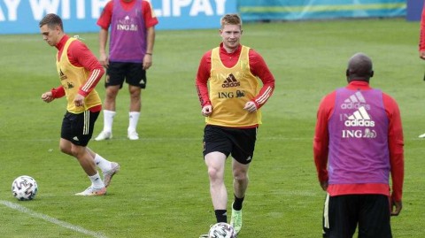 欧洲红魔枕戈待旦：比利时国家队图比兹基地最后一练，静候葡萄牙挑战