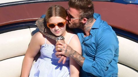 碧波轻舟亲子乐 贝克汉姆携爱女威尼斯度假温情瞬间