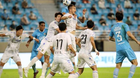 大邱FC主场落败仁川联，保级路上演激情碰撞