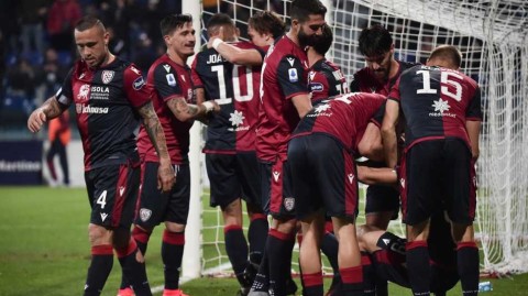 疫情突袭撒丁岛，卡利亚里四将感染导致新赛季备战戛然而止